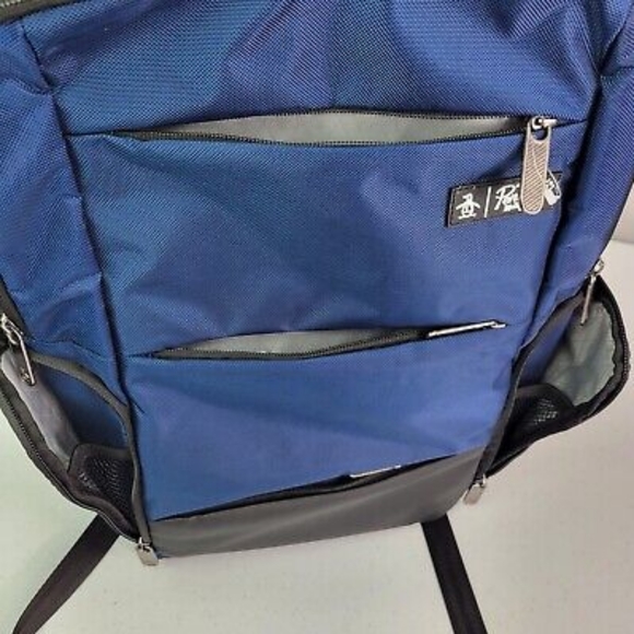 🙀ORIGINAL PENGUIN by MUNSINGWEAR Trio Collection Backpack in Blue/Black - Picture 3 of 16